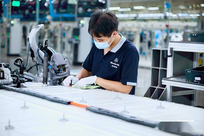 深入北京奔驰EQE诞生地 感受对标德国工厂的顶级智造工艺